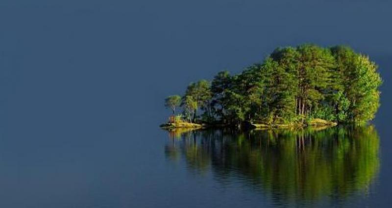 浙江首個(gè)全電島嶼建設(shè)完成 包含儲(chǔ)能系統(tǒng)實(shí)現(xiàn)削峰填谷