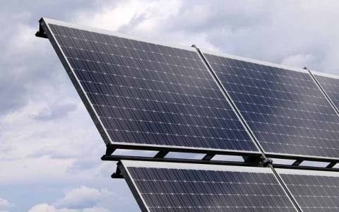 黑山8家公司購(gòu)買了招標(biāo)文件，計(jì)劃在Mo?ura上安裝太陽(yáng)能發(fā)電廠