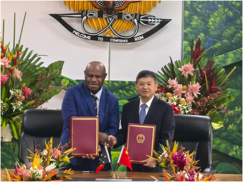 中國—巴布亞新幾內(nèi)亞應(yīng)對氣候變化南南合作低碳示范區(qū)光儲一體項目執(zhí)行協(xié)議在巴新簽署